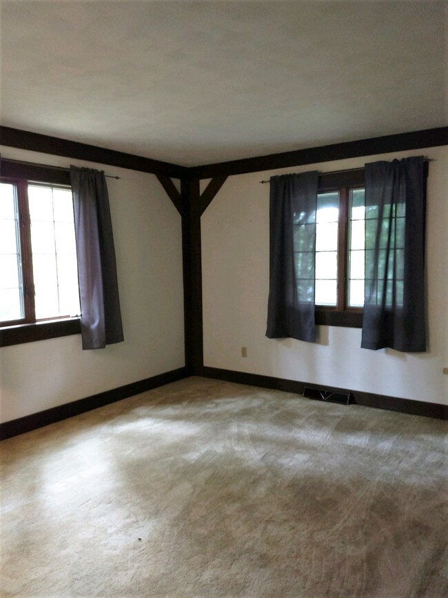 1349 Bellgrade Ave, Loogootee, IN 47553 - photo 5