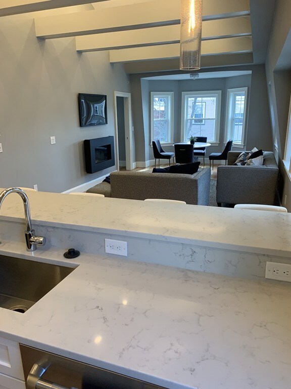 658 E 7th St unit 3, Boston, MA 02127 - photo 3