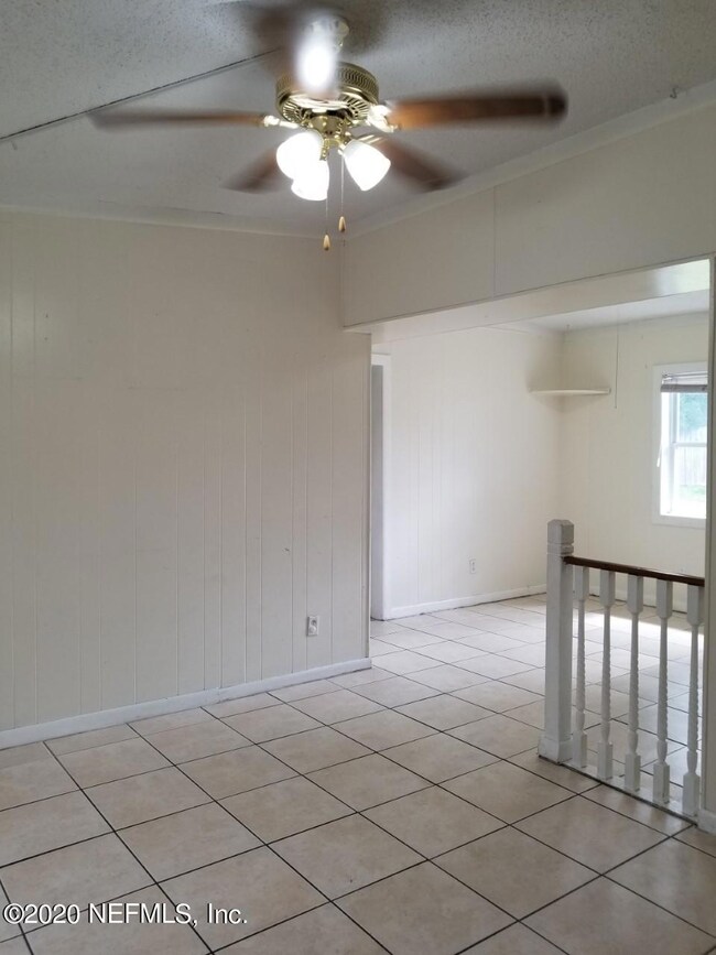 2929 Brackridge Blvd E, Jacksonville, FL 32216 - photo 3
