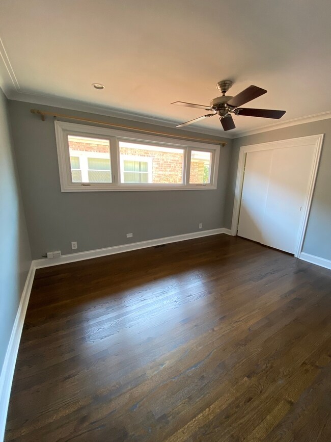 6101 S Narragansett Ave, Chicago, IL 60638 - photo 4