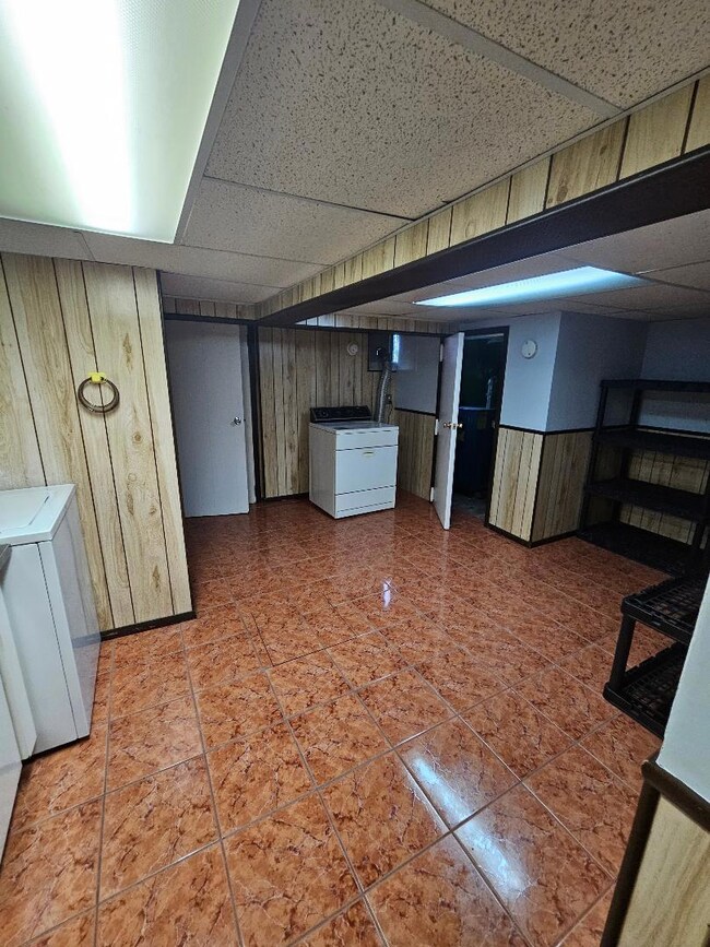 3206 85th St, East Elmhurst, NY 11370 - photo 7