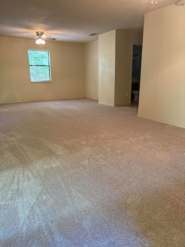 1529 23rd St unit B, Wichita Falls, TX 76301 - photo 2