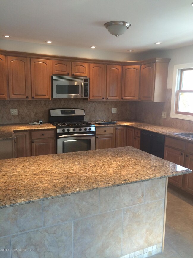 541 Barclay Ave, Staten Island, NY 10312 - photo 7