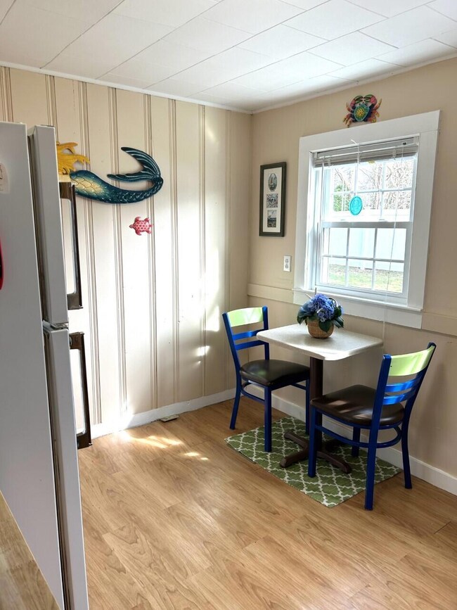 12riverrdkitchentable