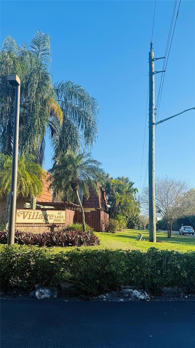 1222 SW 118th Terrace, Davie, FL 33325 - photo 2