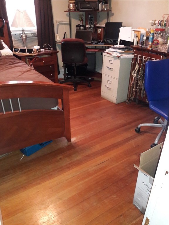 40 Pumgansett St, Providence, RI 02908 - photo 5