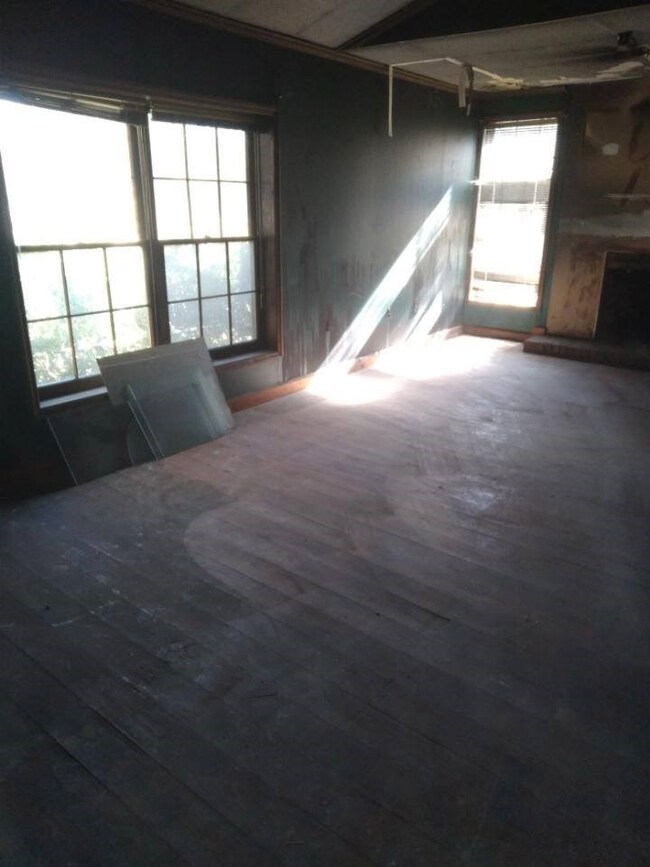 707 Pearl Ave S, Douglas, GA 31533 - photo 5