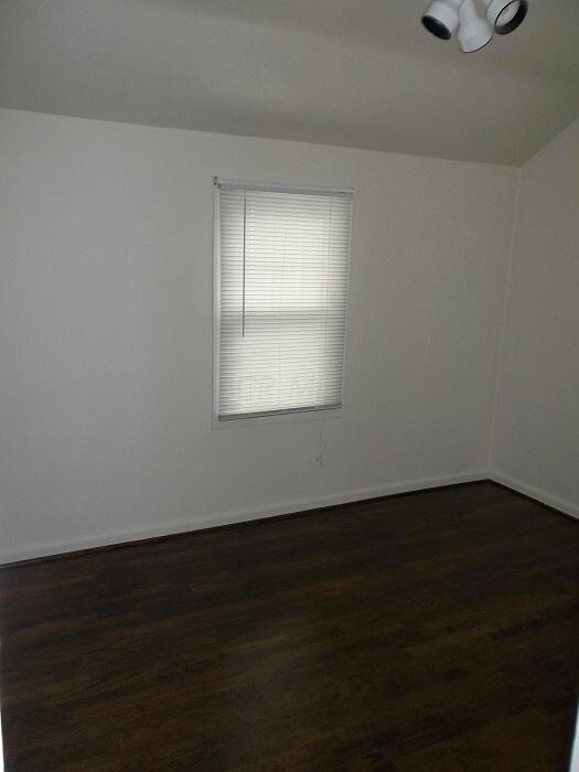 441 E Royal Forest Blvd, Columbus, OH 43214 - photo 5