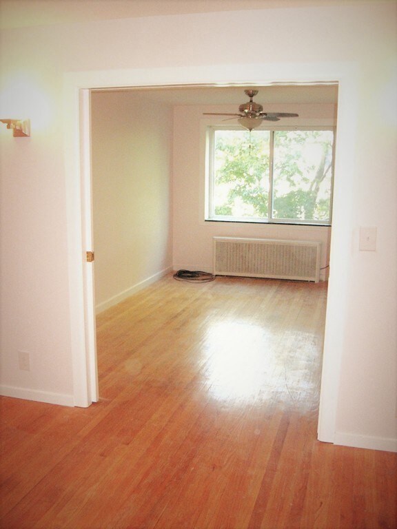 125 Pleasant St unit 303, Arlington, MA 02476 - photo 5