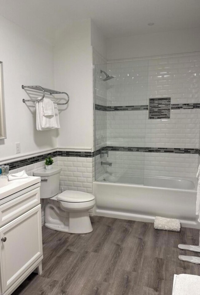 1032 Gardner St E, Wayzata, MN 55391 - photo 7