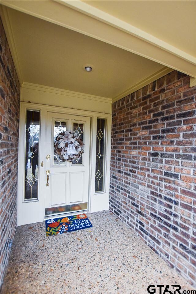 611 Cedar Creek Dr, Tyler, TX 75703 - photo 3