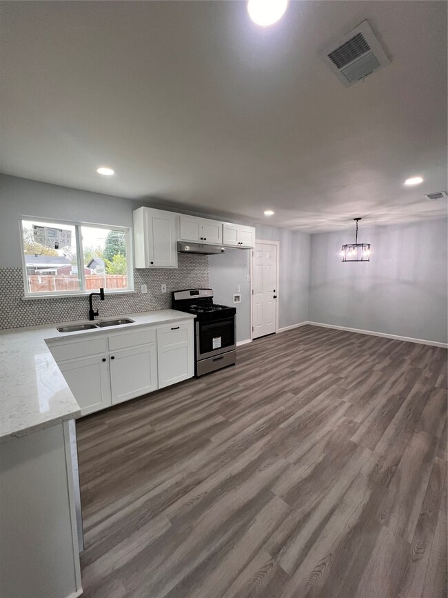 1332 Rosemont St, Mesquite, TX 75149 - photo 5