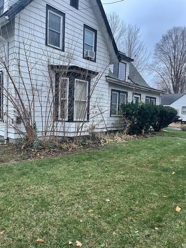 522 Walnut St, Three Rivers, MI 49093 - photo 3