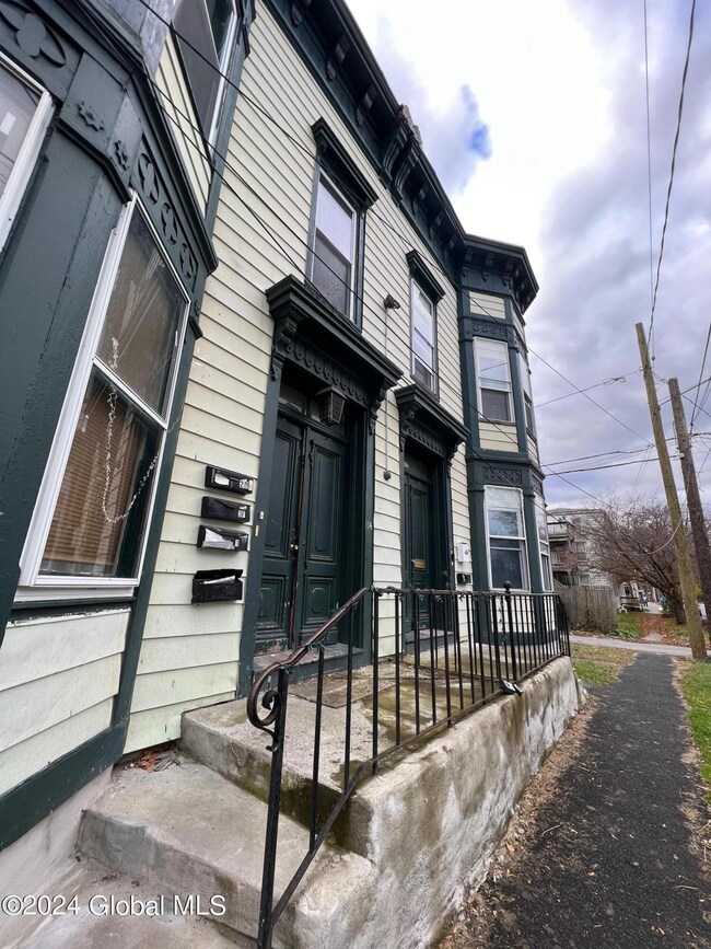 12 113th St unit 14, Troy, NY 12182 - photo 7