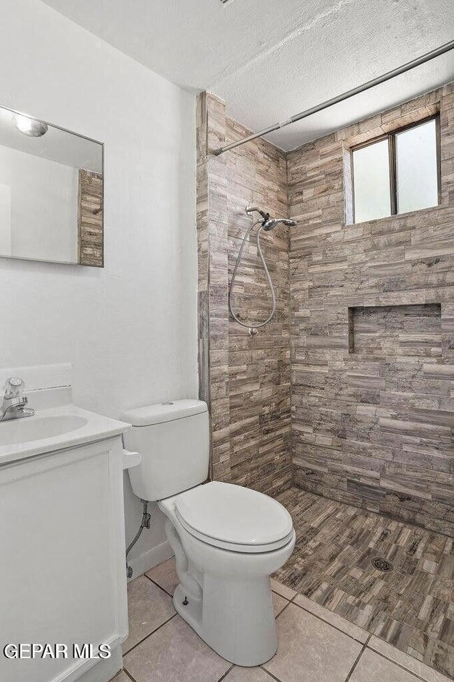 323 Singh St unit B, El Paso, TX 79907 - photo 7