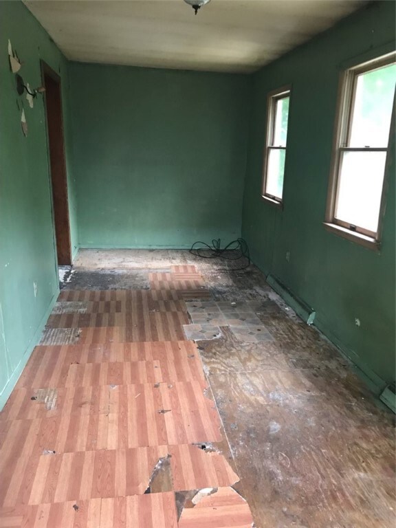 301 Highland Ave, Aliquippa, PA 15001 - photo 4