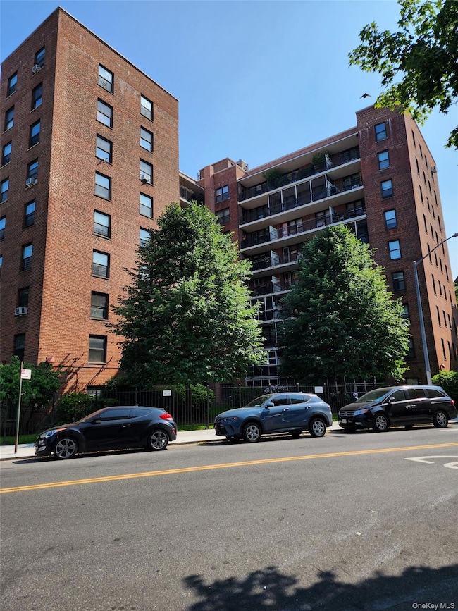 Roosevelt Terrace unit 1B, Jackson Heights, NY 11372 - photo 3