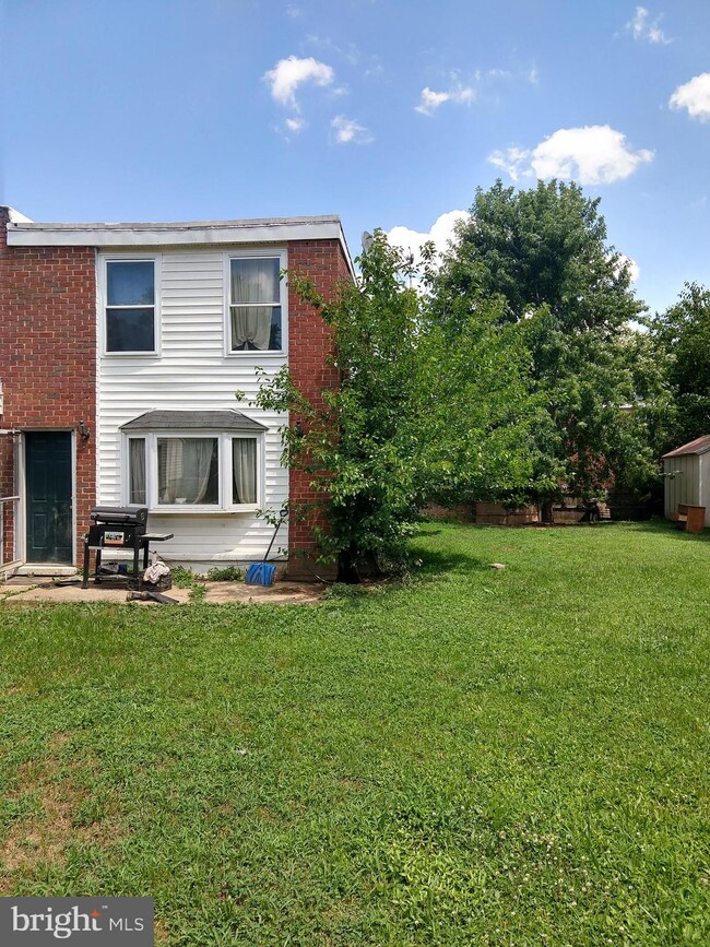 905 Imperial Ct, Halethorpe, MD 21227 - photo 5