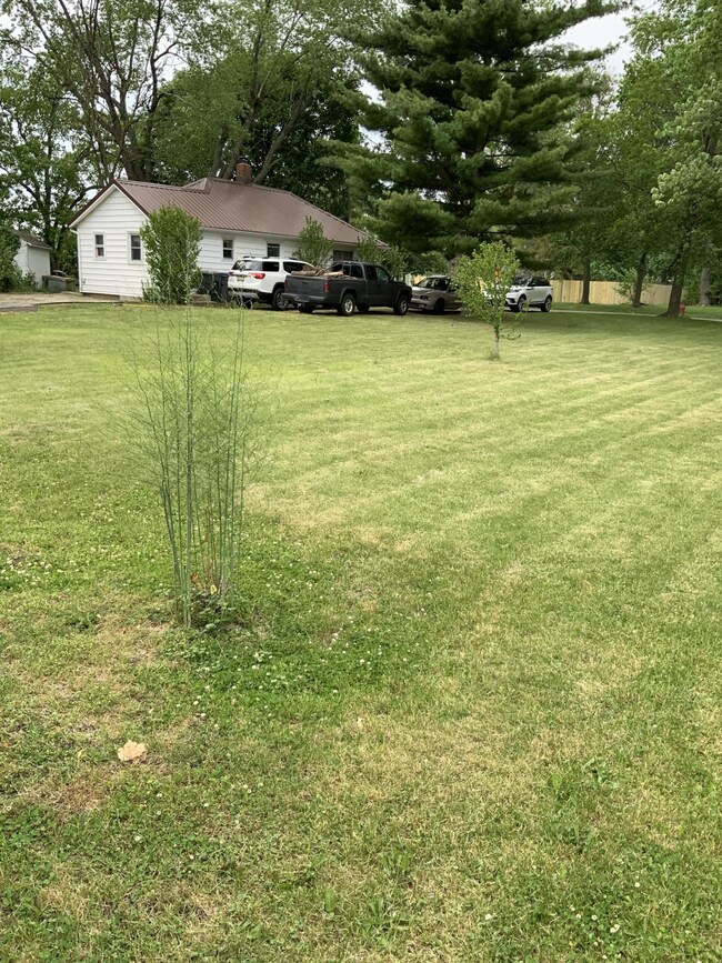 506 Albert Ave, Sturgis, MI 49091 - photo 3