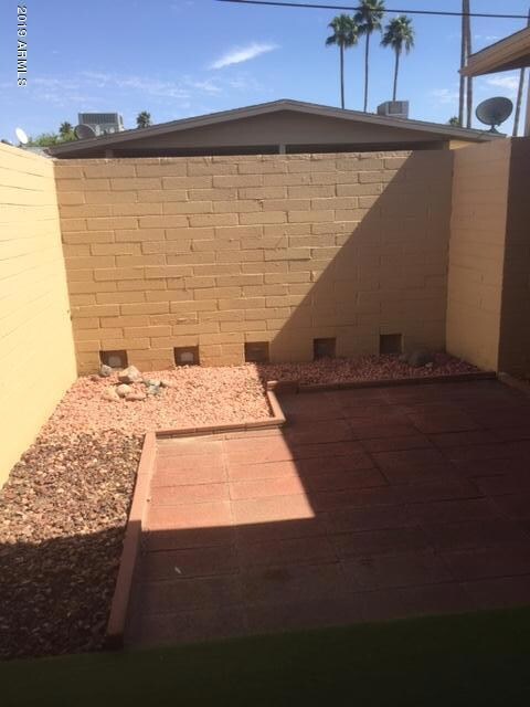 10912 W Santa fe Dr unit 15B, Sun City, AZ 85351 - photo 5