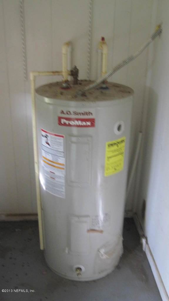 4560 Wheeler Ave, Jacksonville, FL 32210 - photo 5