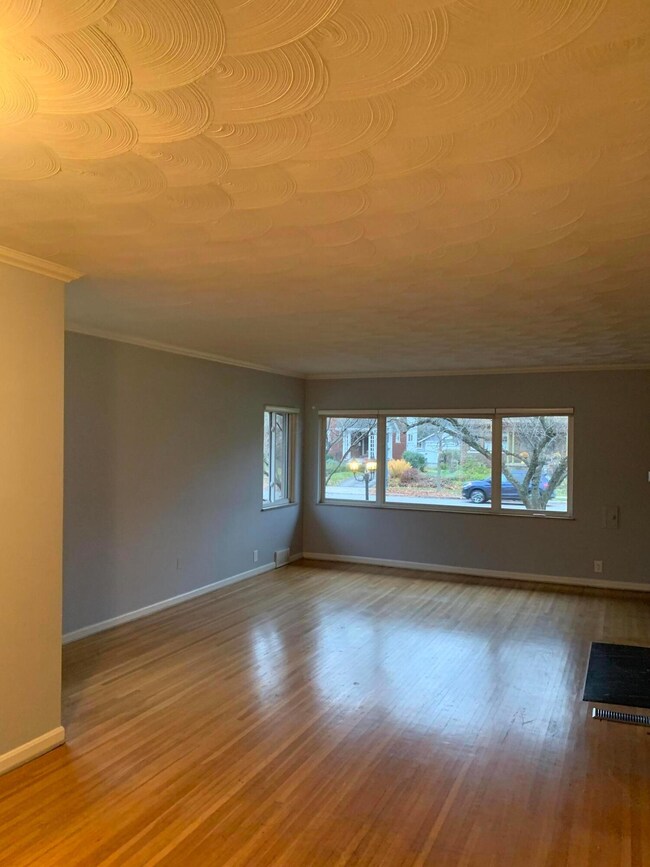 84 S Cassady Ave, Columbus, OH 43209 - photo 5