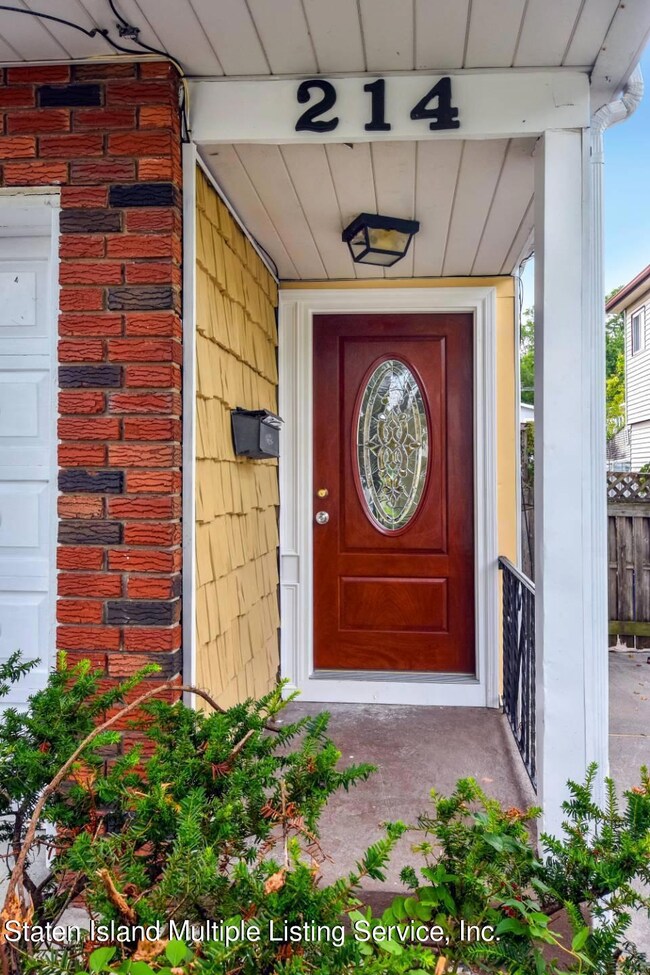 214 Bishop St, Staten Island, NY 10306 - photo 2