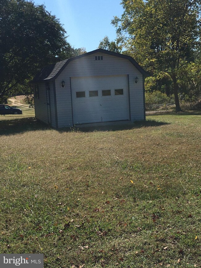 21395 Point Lookout Rd, Callaway, MD 20620 - photo 3