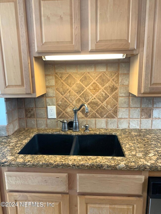 121 13th Ave S unit C, Jacksonville Beach, FL 32250 - photo 6