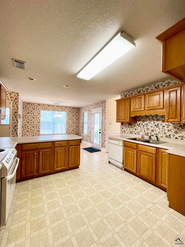 108 Saint George Place, Byron, GA 31008 - photo 6