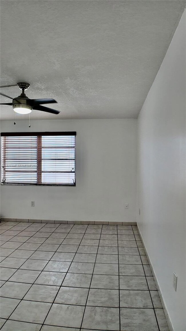 325 NW 72nd Ave unit 412, Miami, FL 33126 - photo 6