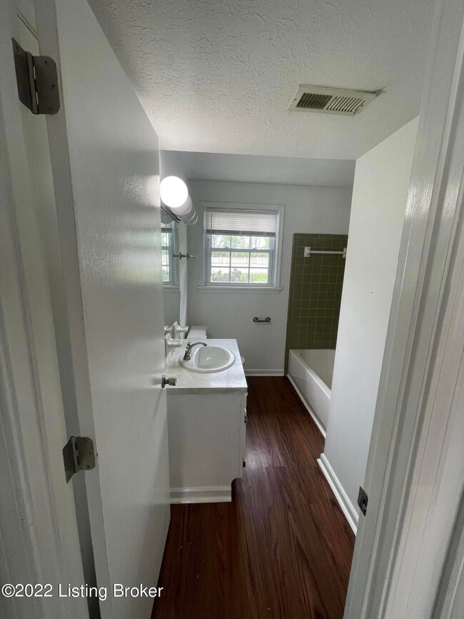 F104E77E-1F10-4B19-AECF-58A392C81539