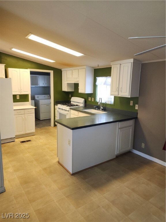 3300 Mirador St, Laughlin, NV 89029 - photo 4