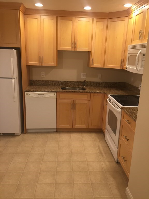 425 Woburn St unit 18, Lexington, MA 02420 - photo 4