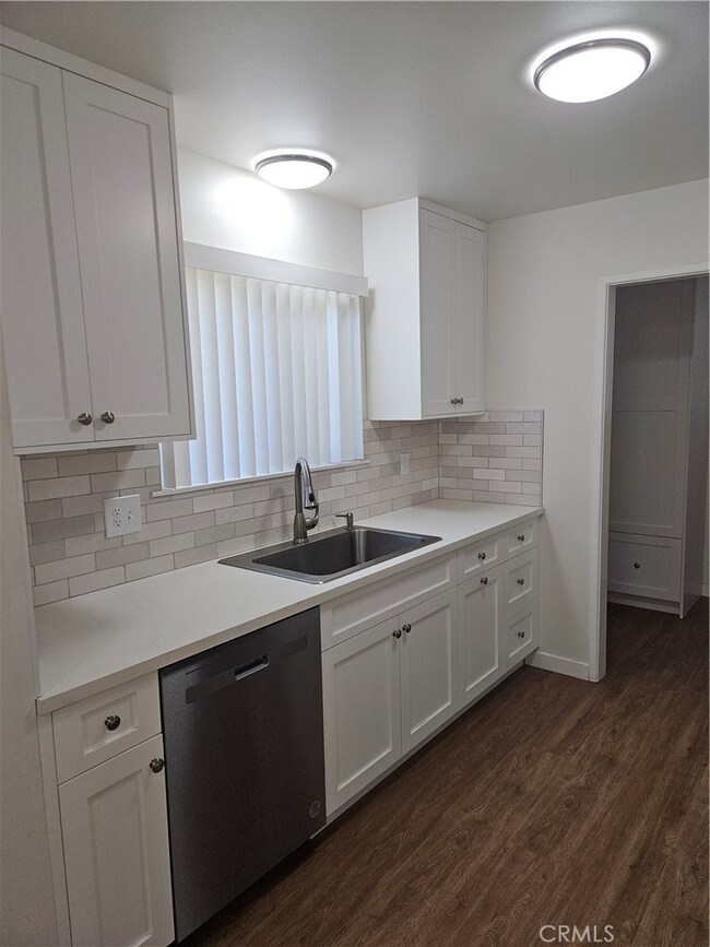 24201 Ambassador Place, Harbor City, CA 90710 - photo 7