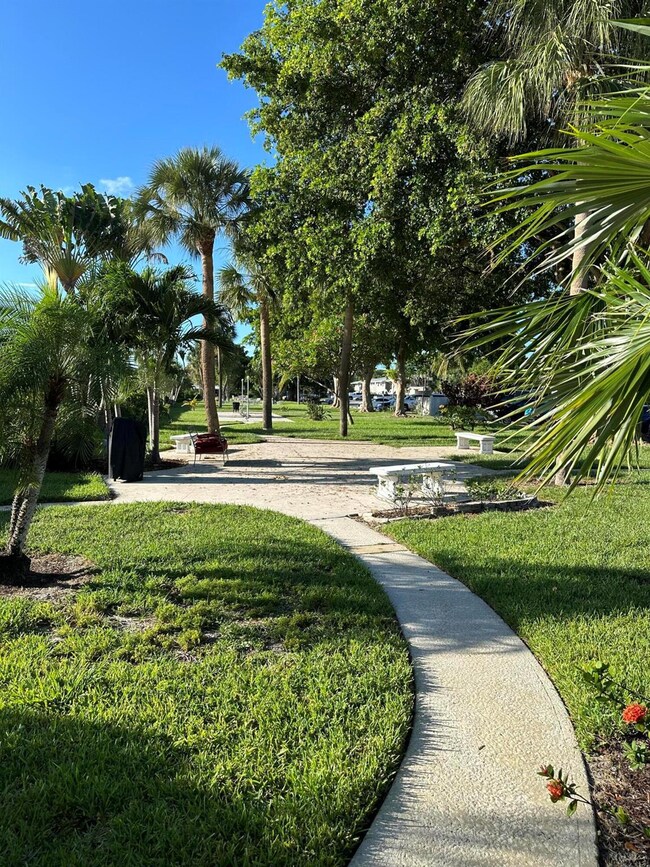 3801 NE 22nd Terrace unit 11, Lighthouse Point, FL 33064 - photo 2