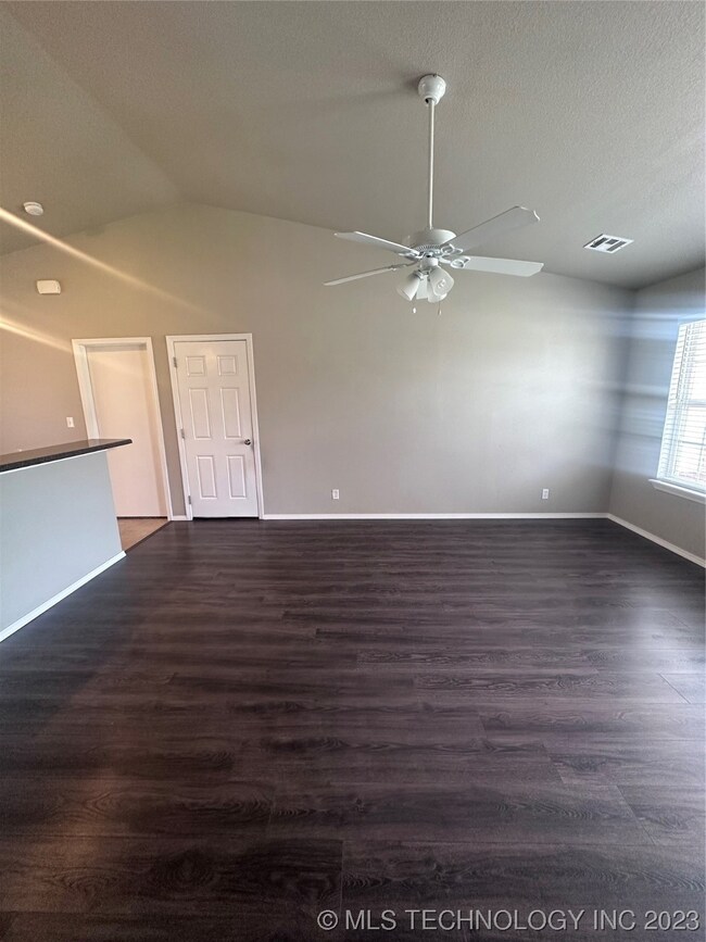 25905 E 90th St S, Broken Arrow, OK 74014 - photo 4