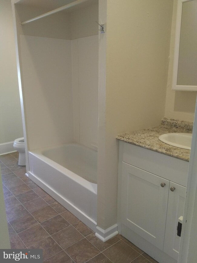 61 E Oakland Ave unit 3, Doylestown, PA 18901 - photo 2