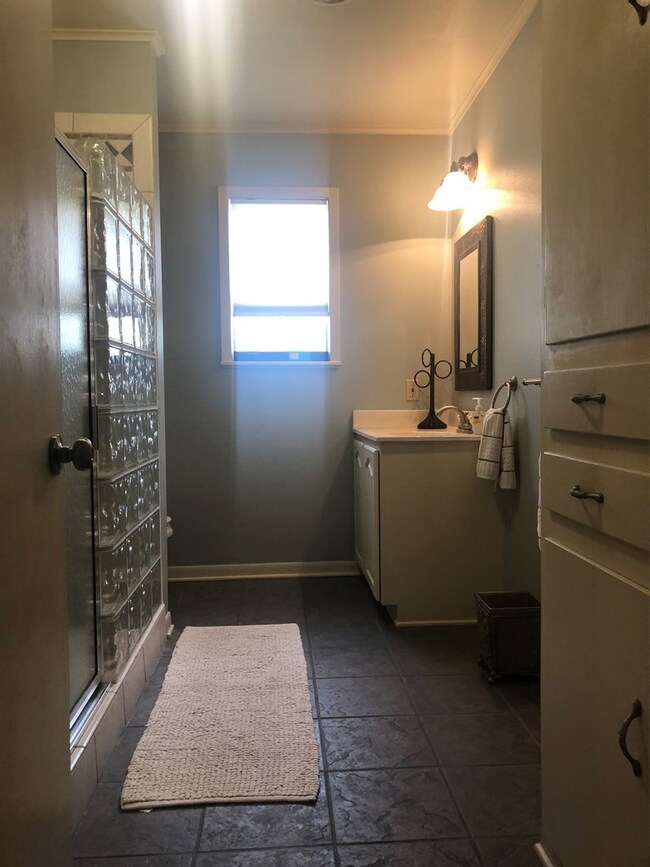 1925 Nancy Ave, Bay City, TX 77414 - photo 6