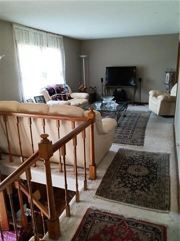 7111 Garnett St, Shawnee, KS 66203 - photo 2