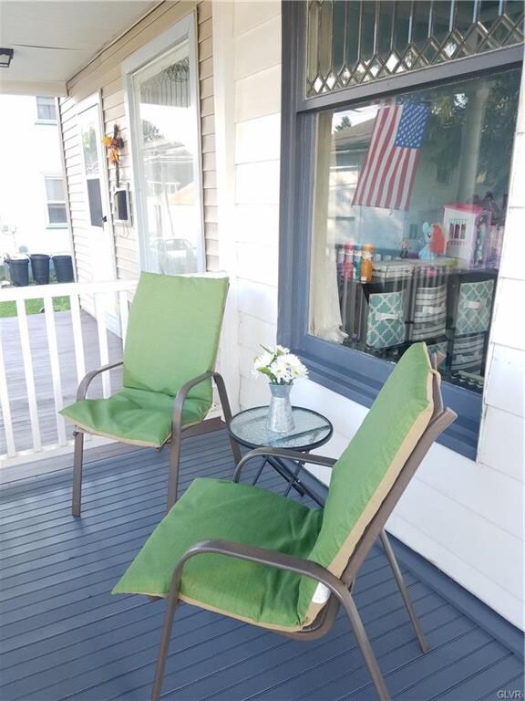 425 Pen Argyl St, Pen Argyl, PA 18072 - photo 4