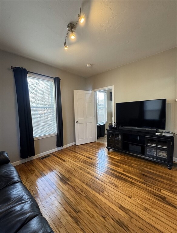 49 Paradise Rd unit 1, Swampscott, MA 01907 - photo 3