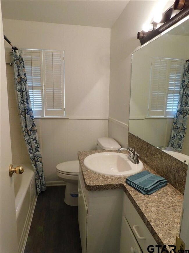 2649 2649 Amy Ln, Tyler, TX 75701 - photo 6