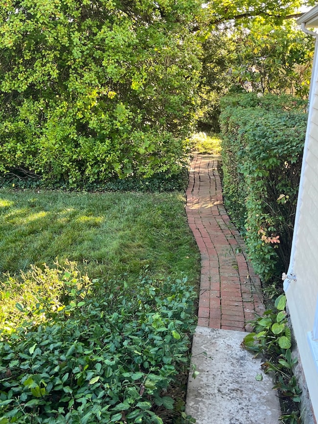 98 N High St, Jackson, OH 45640 - photo 4