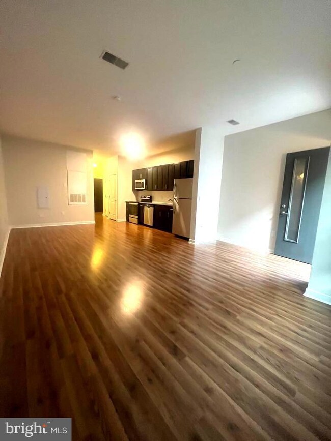 401 Race St unit D, Philadelphia, PA 19106 - photo 6