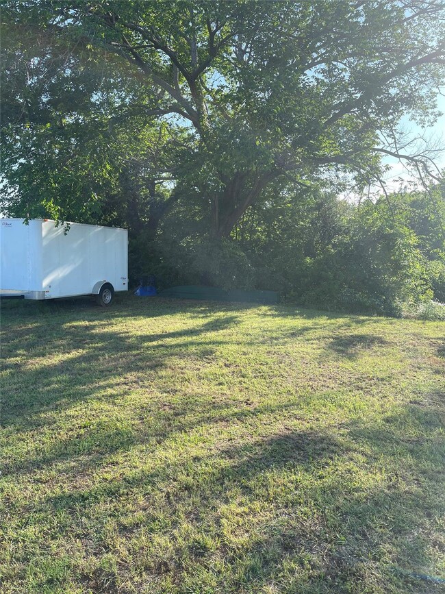 351 Eastwood Rd, Springtown, TX 76082 - photo 2