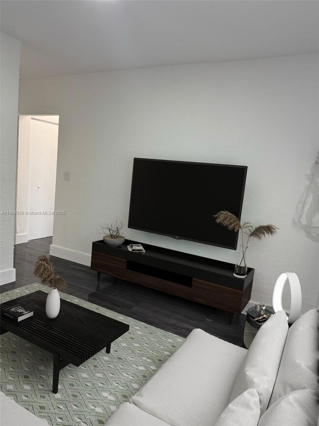 212 NW 15th St unit 2, Miami, FL 33136 - photo 4