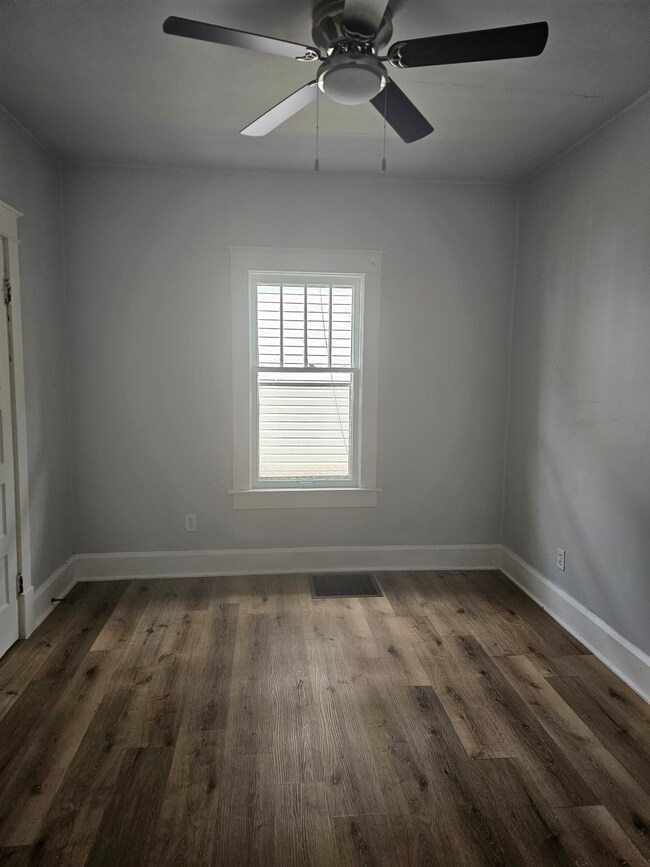 2234 E Lynn St, Anderson, IN 46016 - photo 7