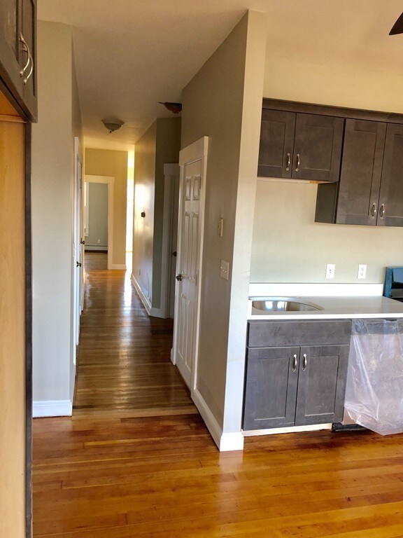 240 Rantoul St, Beverly, MA 01915 - photo 4