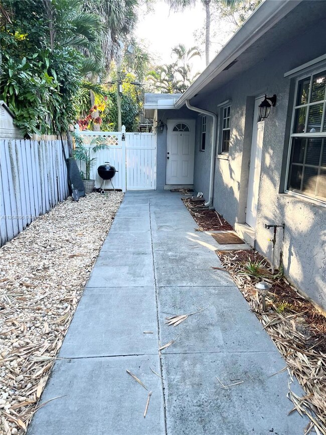 731 SW 14th Ave unit 3, Fort Lauderdale, FL 33312 - photo 6